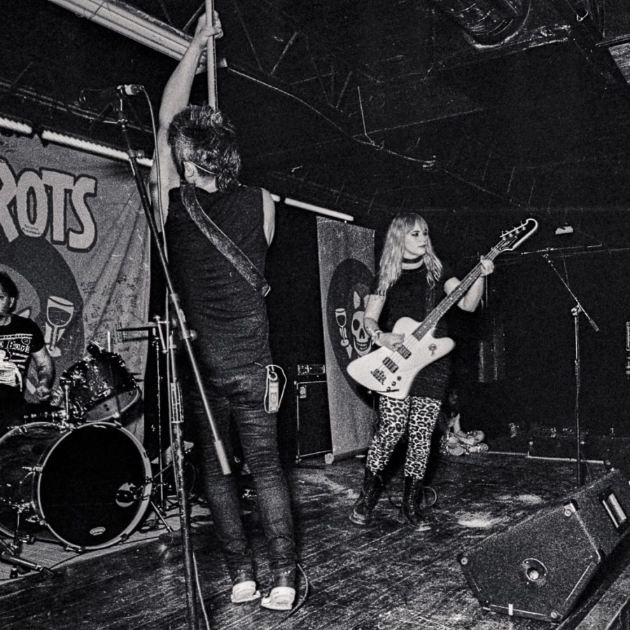 Guitar Moves — The Dollyrots at the 89th St Collective